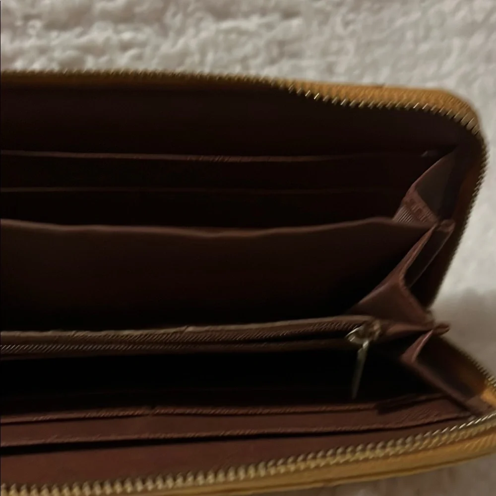 Ostrich Faux leather‎ Brown Textured Wallet
